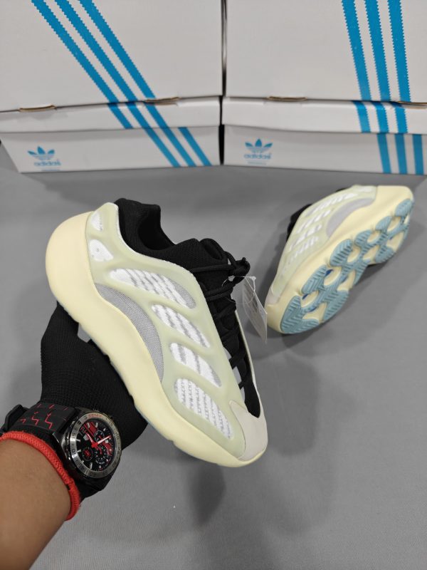 Premium quality Adidas Yeezy 700 V3 Azael first copy shoes with cream cage, black inner, and futuristic sole, available with cash on delivery from Martify