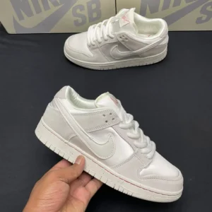 Nike SB Dunk Low City Of Love First Copy Shoes top angle
